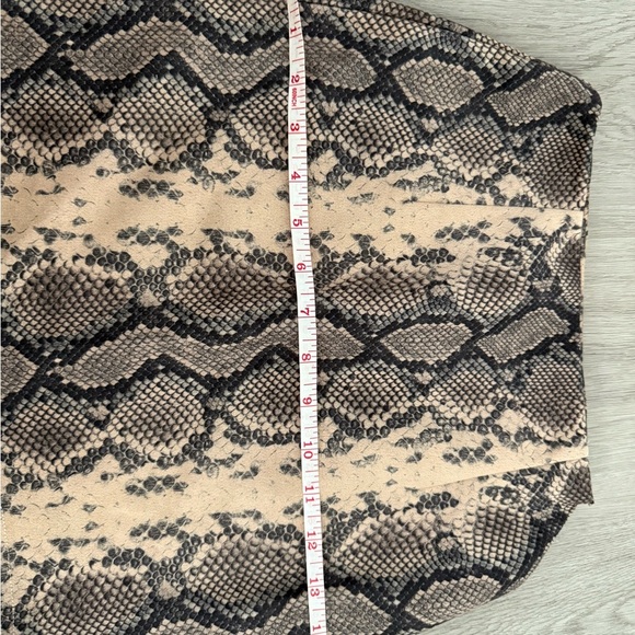 12th Tribe Faux Suede Snakeskin Mini Skirt – XS - Picture 5 of 7